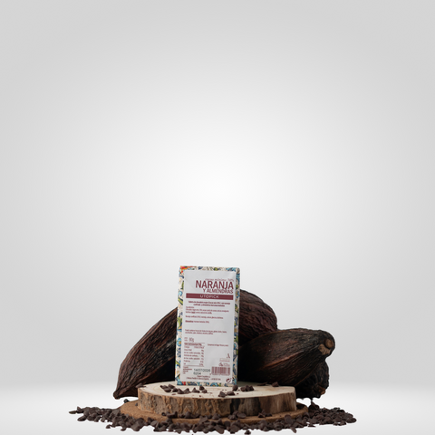 Tableta de Chocolate con Naranja y Almendras