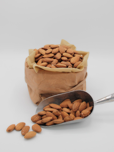 Raw Almonds with Skin